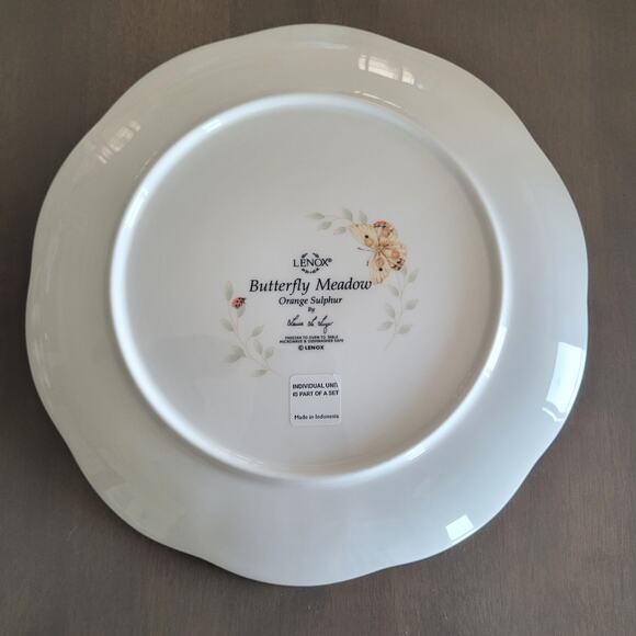 Lenox Butterfly Meadow Salad Plate Luncheon Scalloped 9 Inch - Picture 6 of 7